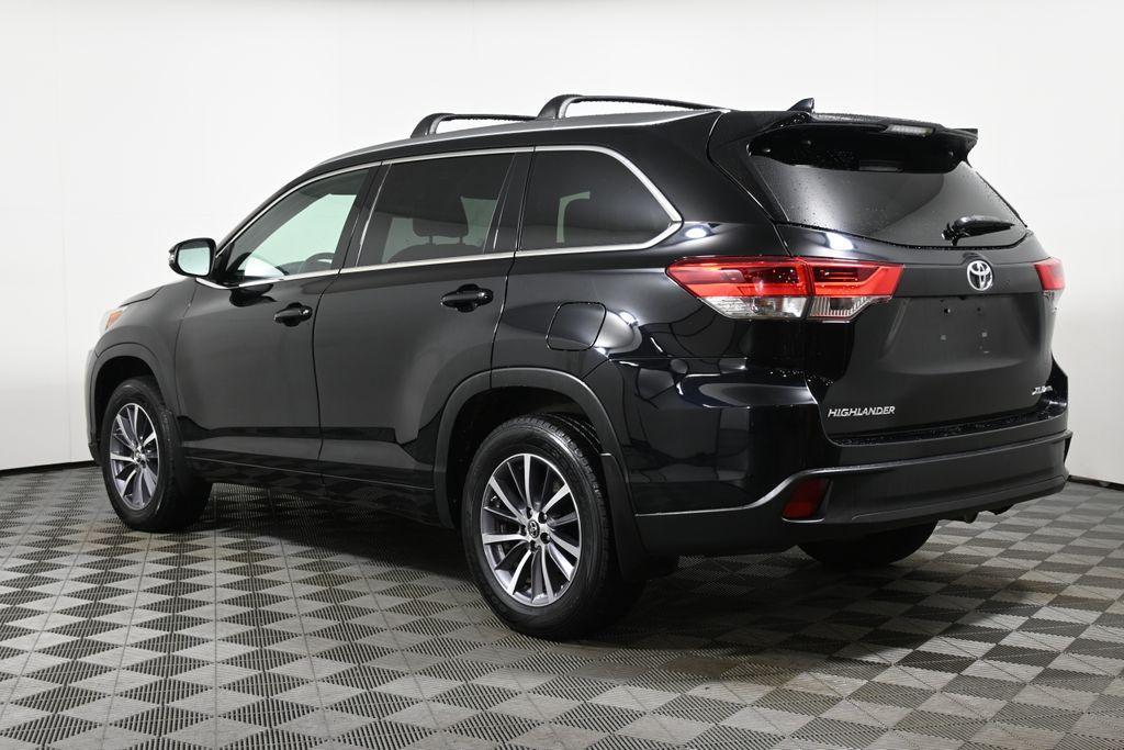 used 2018 Toyota Highlander car, priced at $17,895
