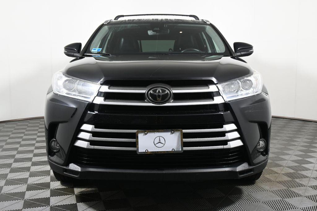 used 2018 Toyota Highlander car, priced at $17,895
