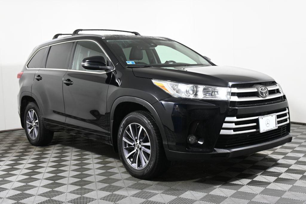 used 2018 Toyota Highlander car, priced at $17,895
