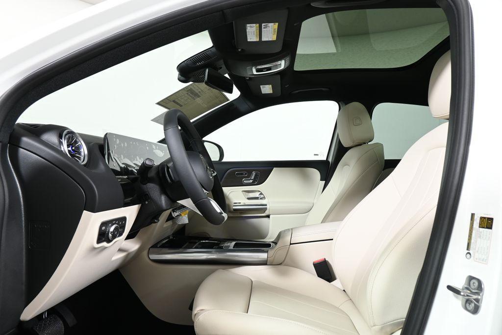 new 2026 Mercedes-Benz GLA 250 car, priced at $49,330