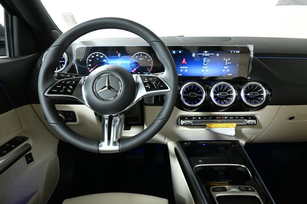 new 2025 Mercedes-Benz GLA 250 car, priced at $51,635