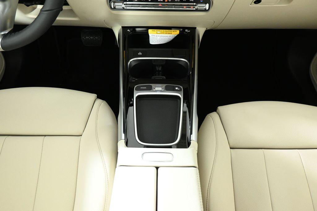 new 2025 Mercedes-Benz GLB 250 car, priced at $46,550