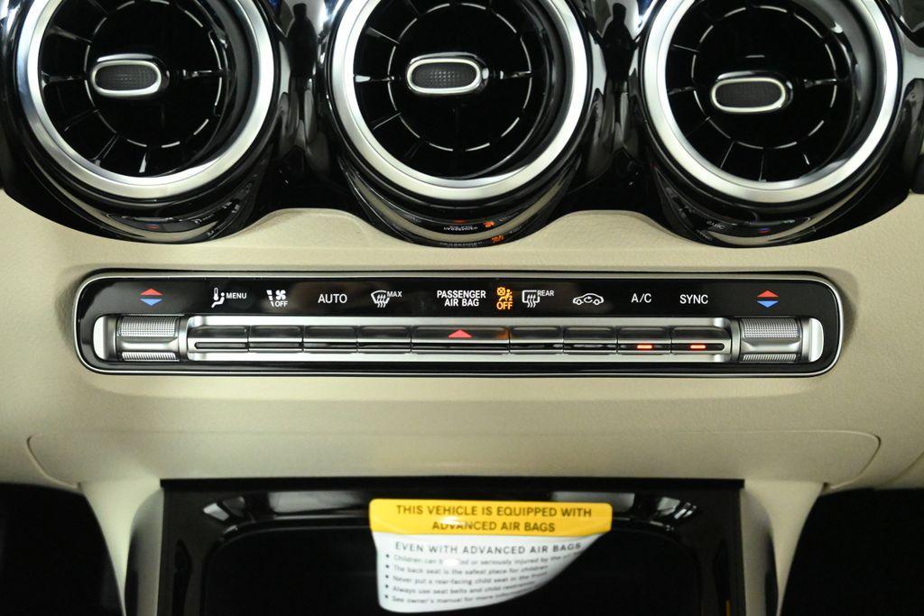 new 2025 Mercedes-Benz GLB 250 car, priced at $46,550