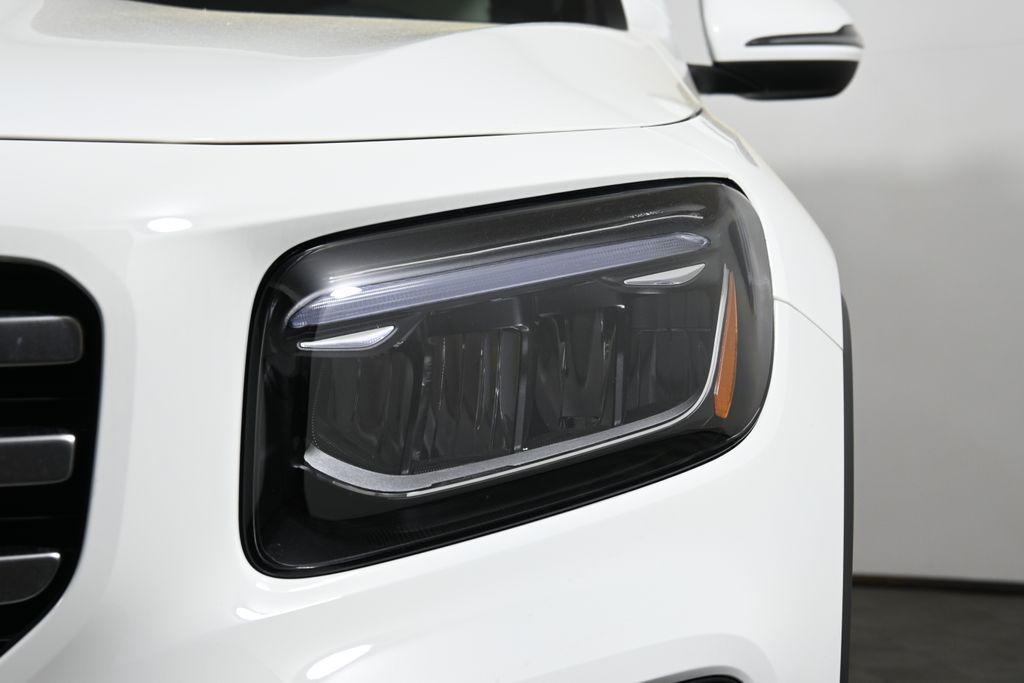 new 2025 Mercedes-Benz GLB 250 car, priced at $46,550