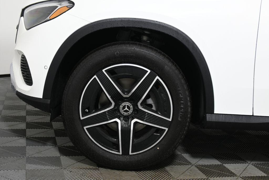 new 2026 Mercedes-Benz GLC 300 car