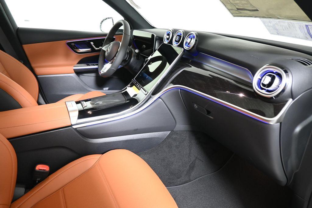new 2026 Mercedes-Benz GLC 300 car
