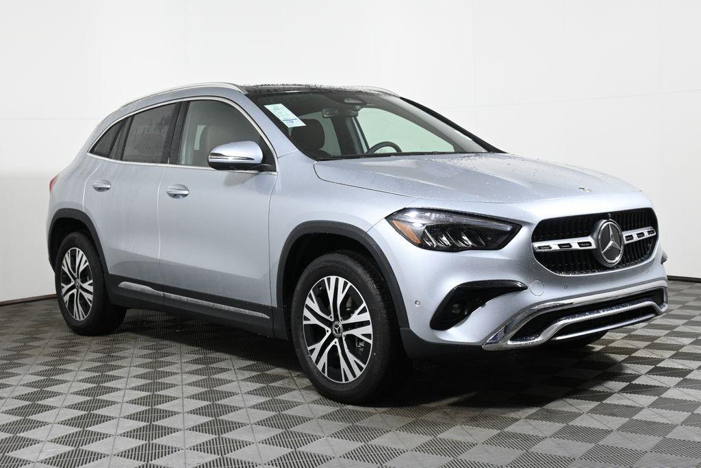 new 2025 Mercedes-Benz GLA 250 car, priced at $53,290