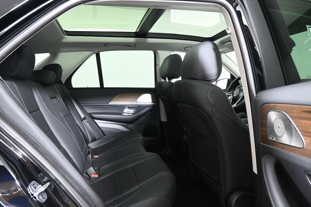 new 2026 Mercedes-Benz GLE 450 car, priced at $81,745