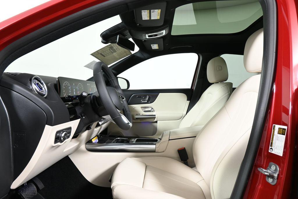 used 2025 Mercedes-Benz GLA 250 car, priced at $52,345