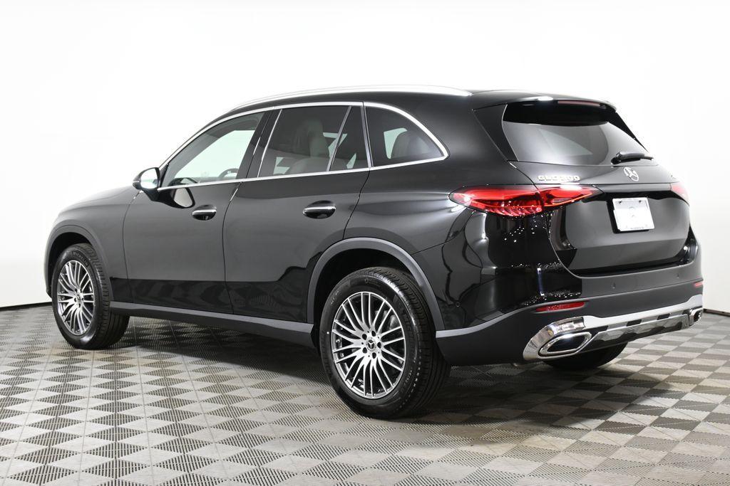 new 2025 Mercedes-Benz GLC 300 car, priced at $58,045