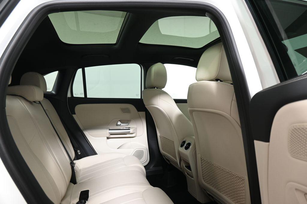 new 2026 Mercedes-Benz GLA 250 car, priced at $48,985