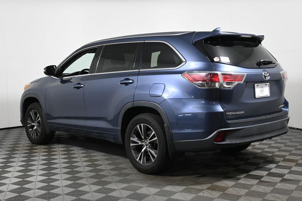 used 2016 Toyota Highlander car, priced at $13,995