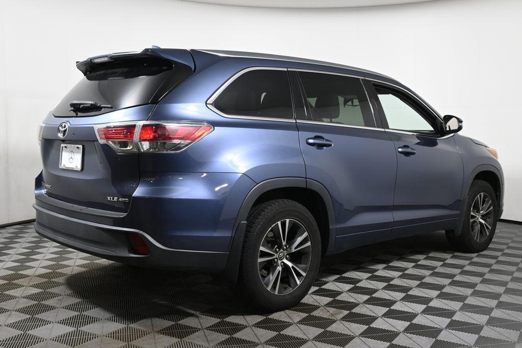 used 2016 Toyota Highlander car, priced at $13,995