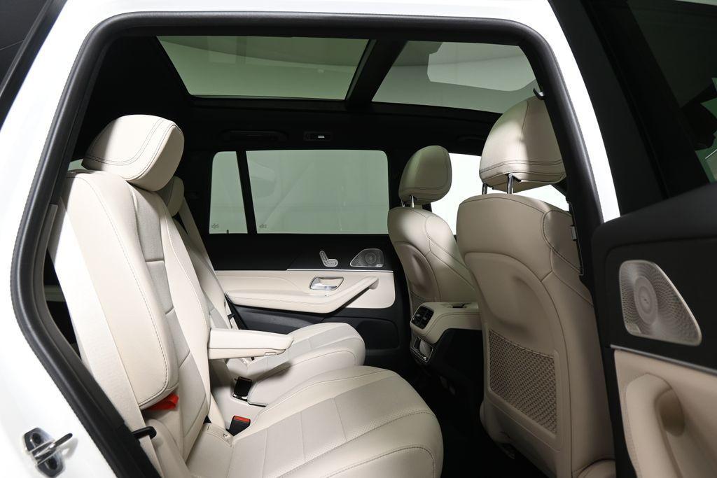 new 2025 Mercedes-Benz GLS 450 car, priced at $97,430