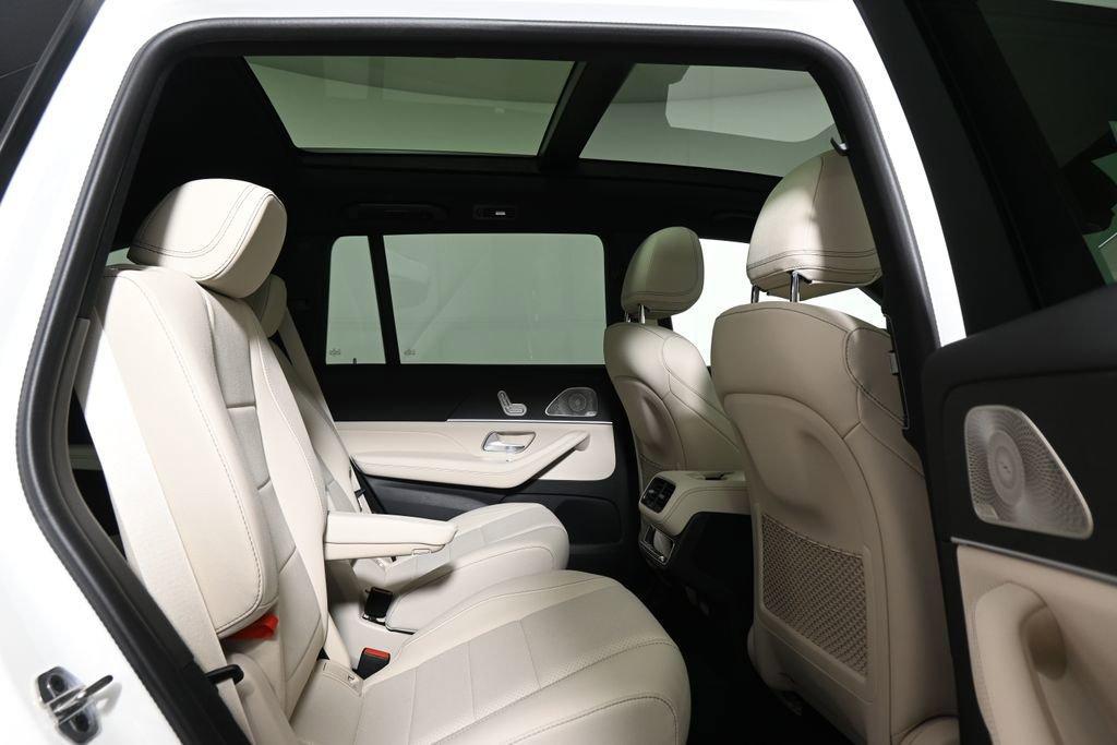 new 2025 Mercedes-Benz GLS 450 car, priced at $97,430