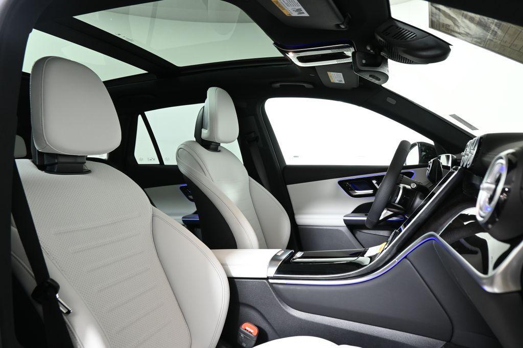 new 2025 Mercedes-Benz GLC 300 car, priced at $61,750
