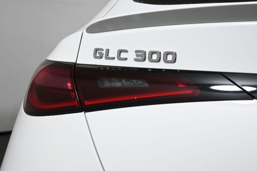 new 2025 Mercedes-Benz GLC 300 car, priced at $64,235