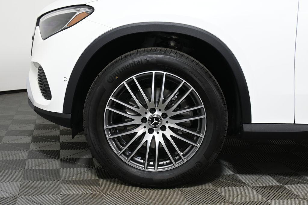 new 2025 Mercedes-Benz GLC 300 car, priced at $54,750