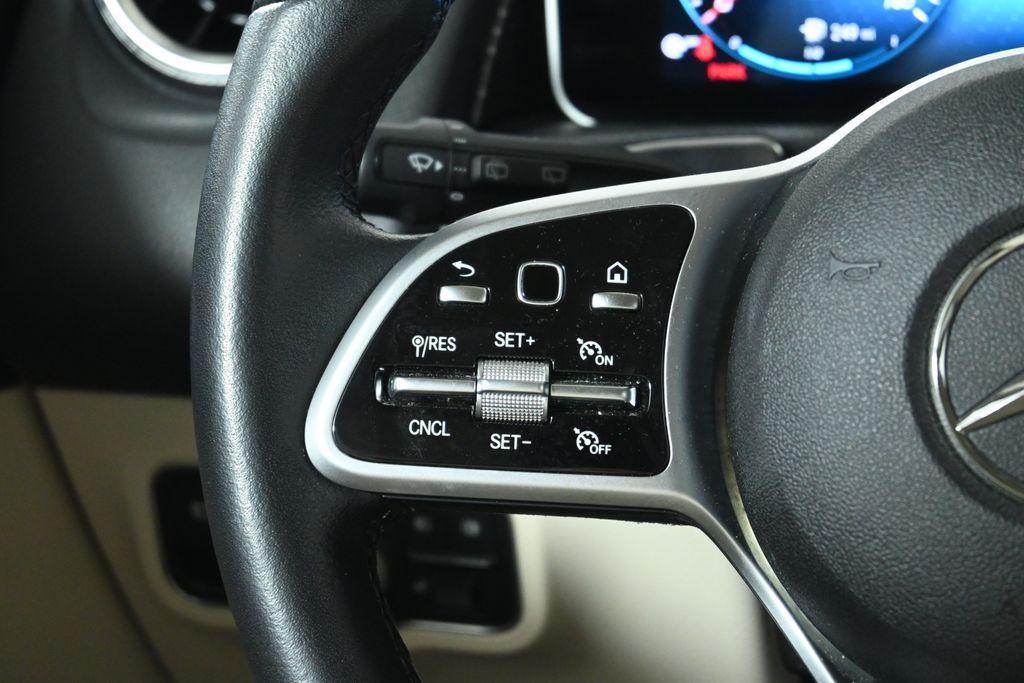 used 2020 Mercedes-Benz GLB 250 car, priced at $25,595