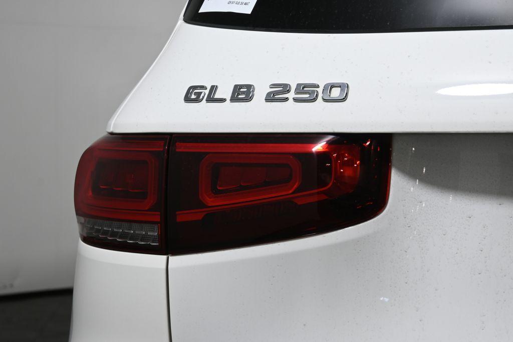 used 2020 Mercedes-Benz GLB 250 car, priced at $25,595