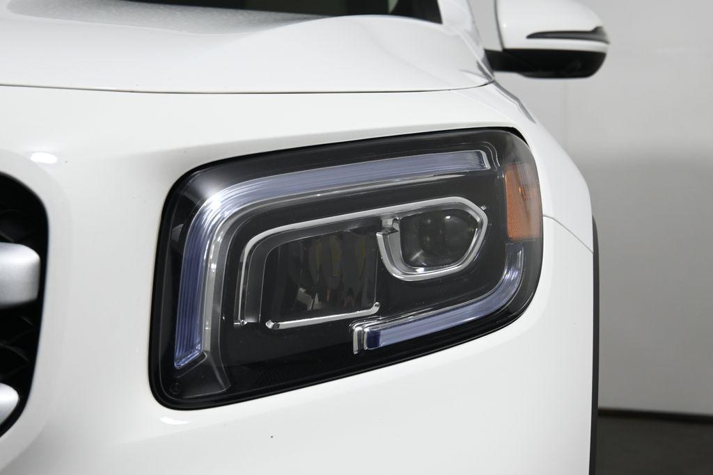 used 2020 Mercedes-Benz GLB 250 car, priced at $25,595