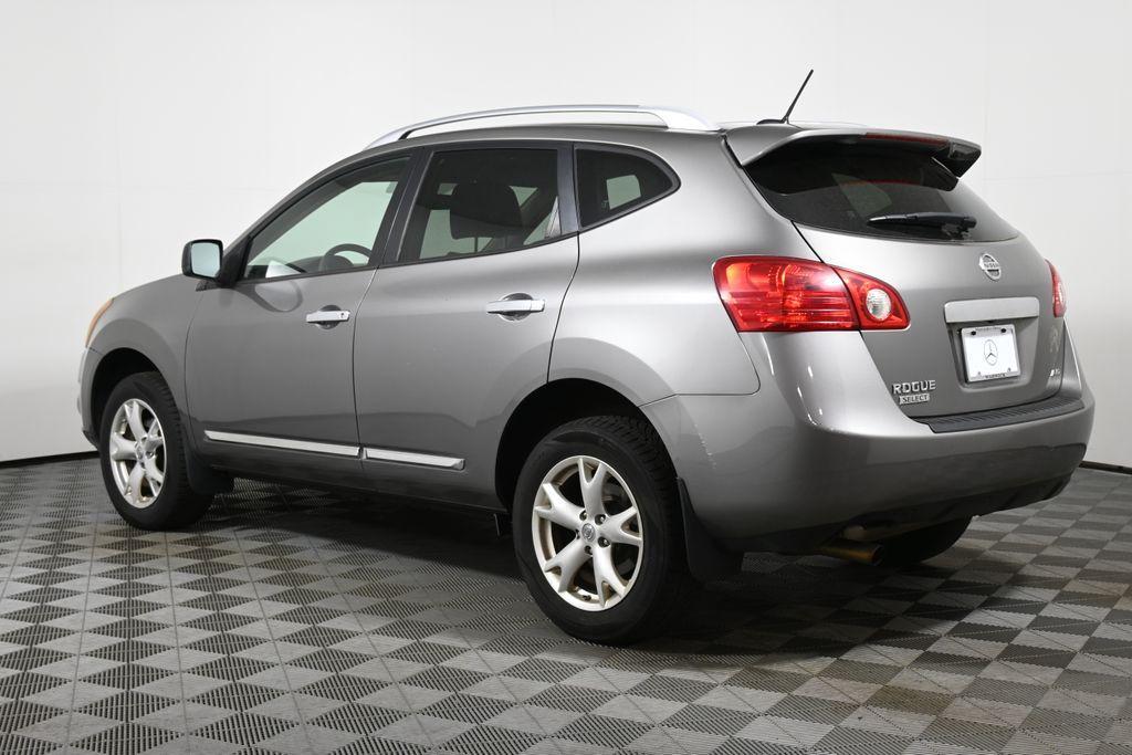 used 2015 Nissan Rogue Select car, priced at $10,000