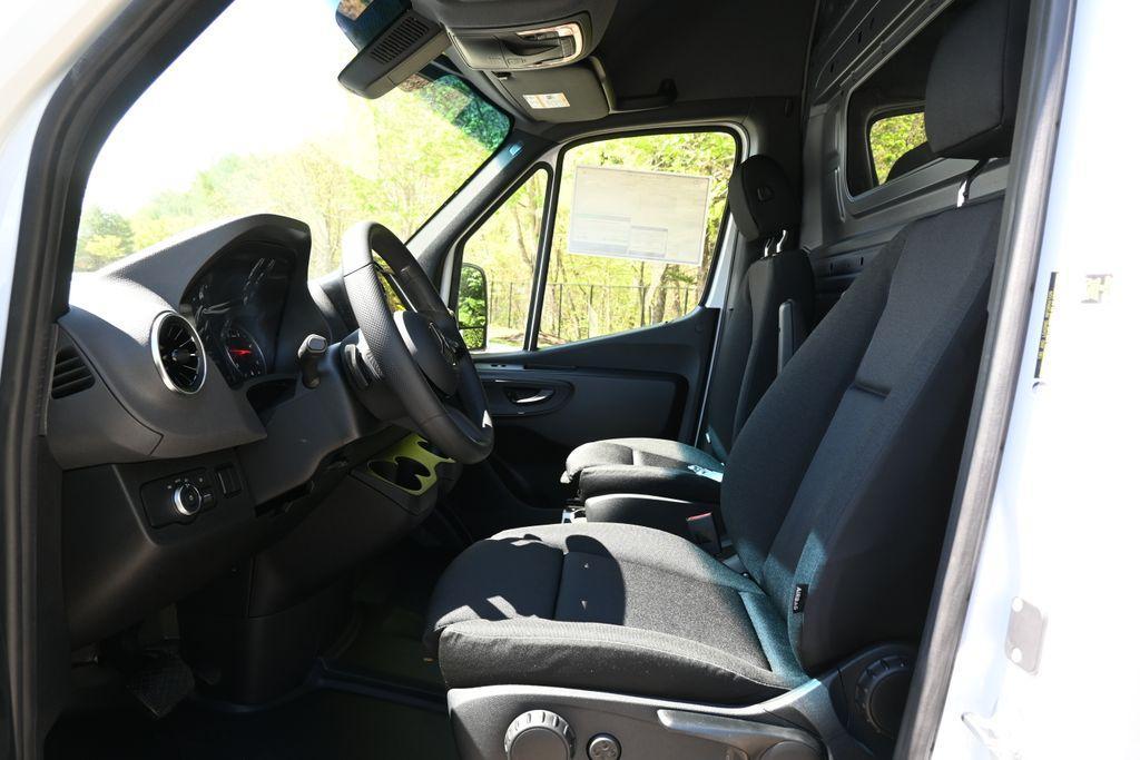 new 2025 Mercedes-Benz Sprinter 2500 car, priced at $65,257