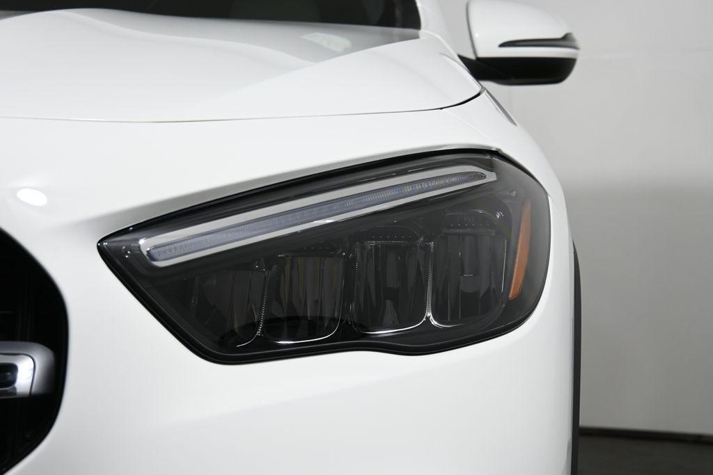 new 2025 Mercedes-Benz GLA 250 car, priced at $48,495