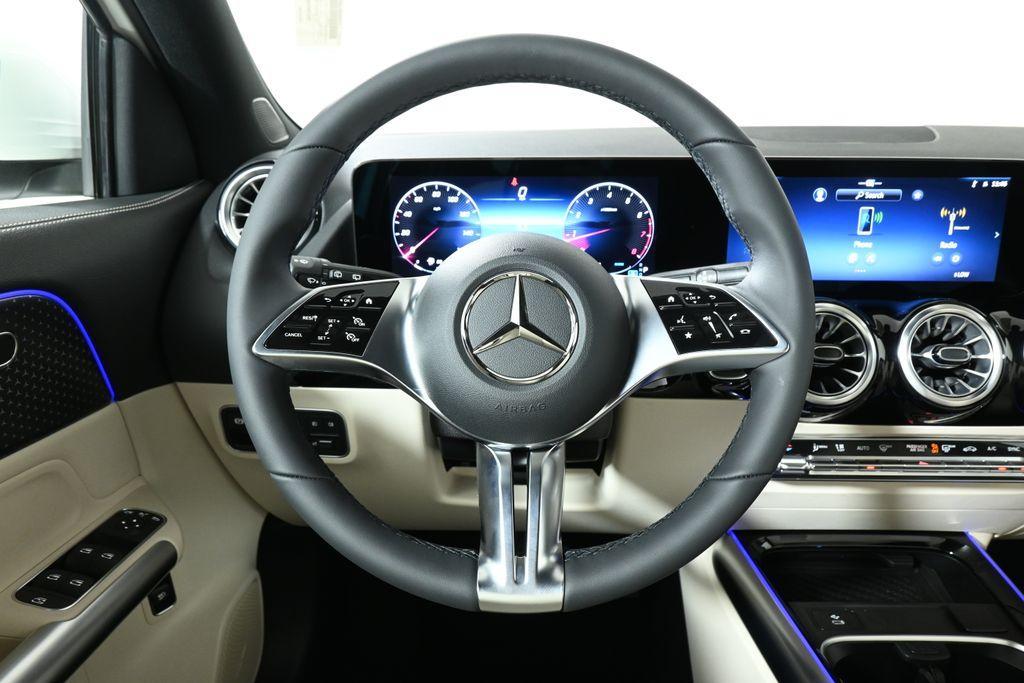 new 2025 Mercedes-Benz GLA 250 car, priced at $48,495
