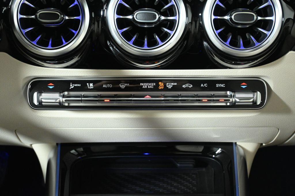 new 2025 Mercedes-Benz GLA 250 car, priced at $48,495