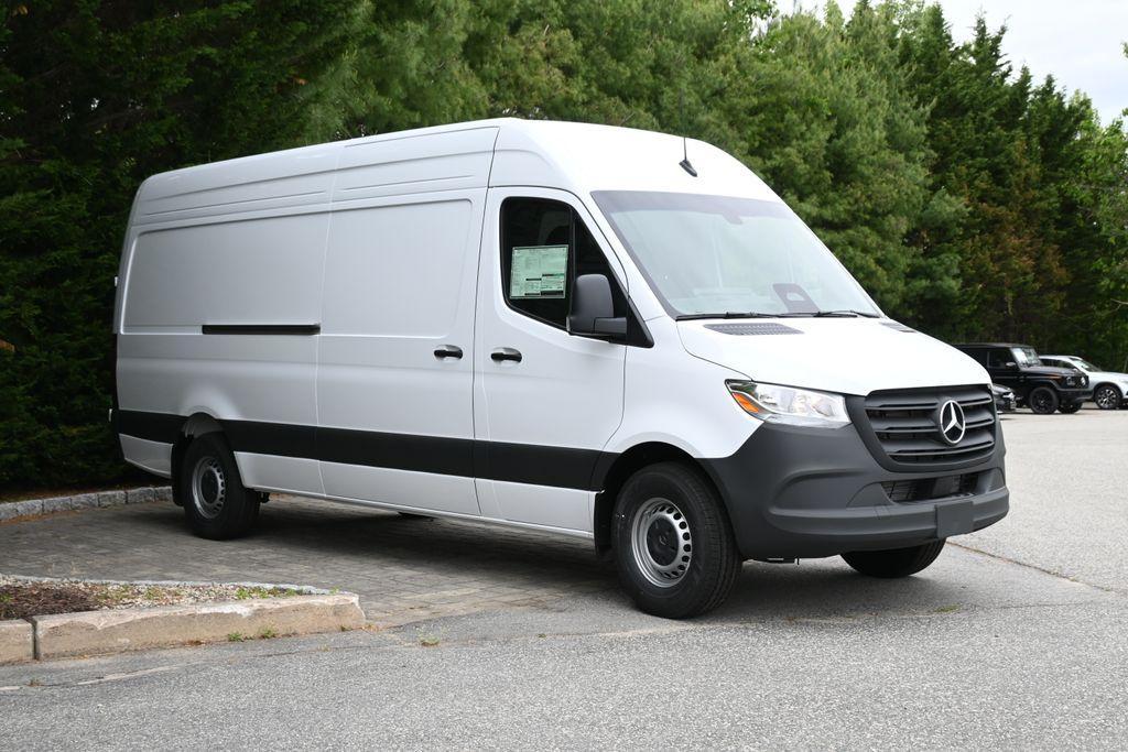 new 2025 Mercedes-Benz Sprinter 2500 car, priced at $64,433
