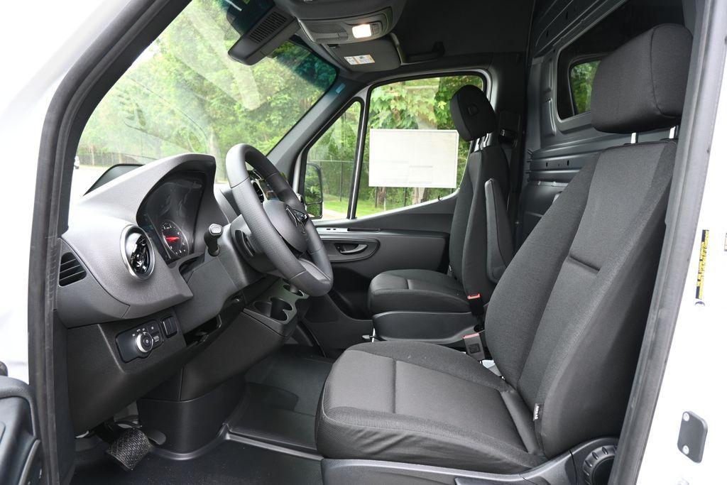 new 2025 Mercedes-Benz Sprinter 2500 car, priced at $64,433