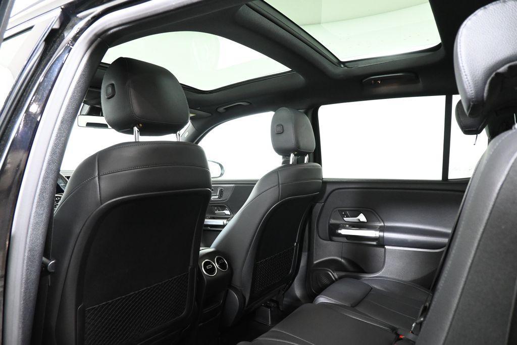 used 2020 Mercedes-Benz GLB 250 car, priced at $26,995