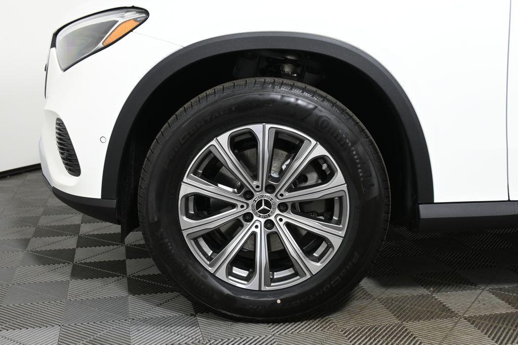 new 2025 Mercedes-Benz GLC 300 car, priced at $56,385