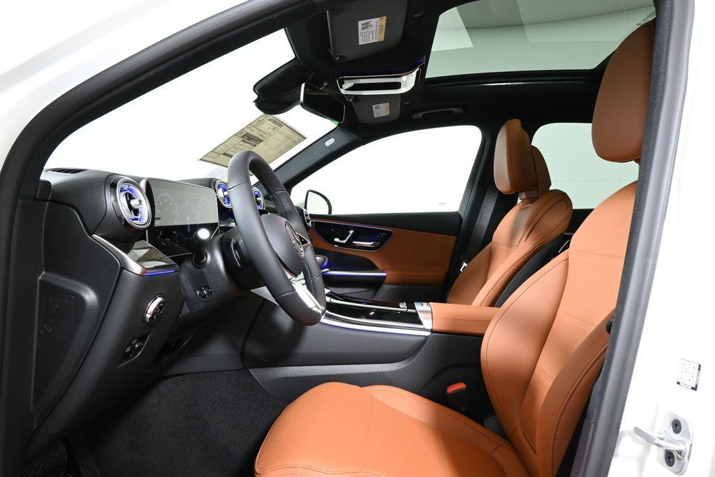 new 2025 Mercedes-Benz GLC 300 car, priced at $56,385