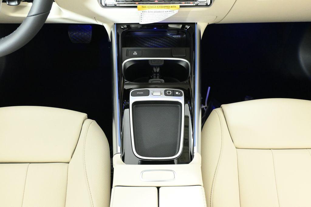 new 2025 Mercedes-Benz GLA 250 car, priced at $47,295