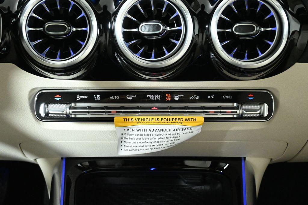new 2025 Mercedes-Benz GLA 250 car, priced at $47,295