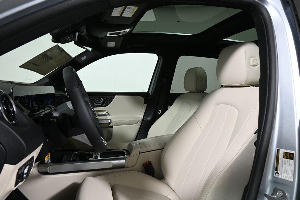 new 2026 Mercedes-Benz GLB 250 car, priced at $51,070