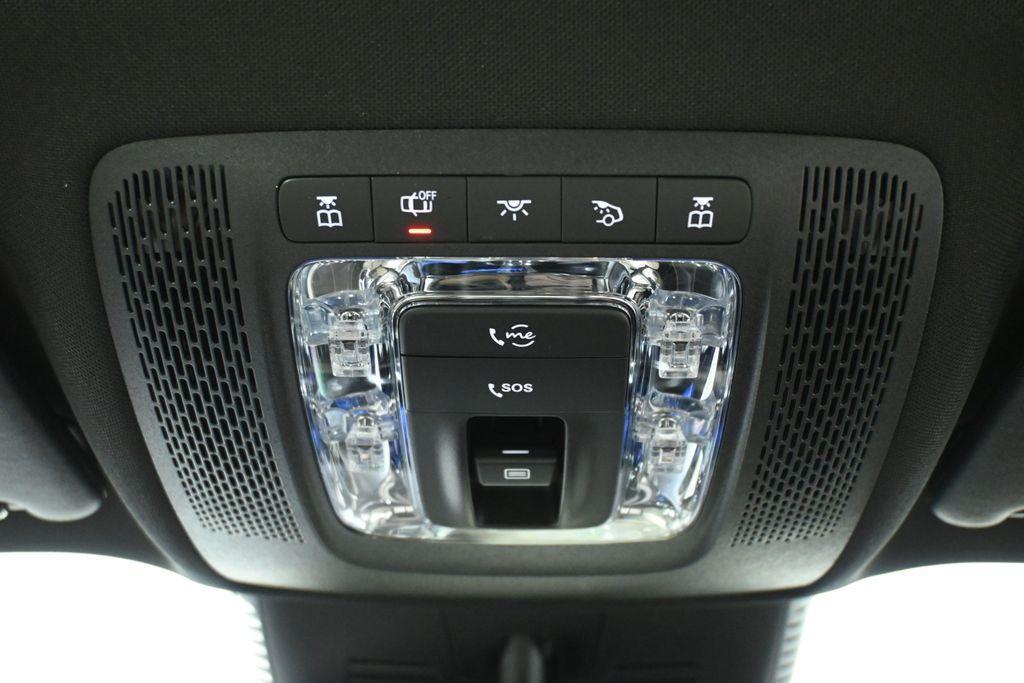 new 2026 Mercedes-Benz GLB 250 car, priced at $51,070