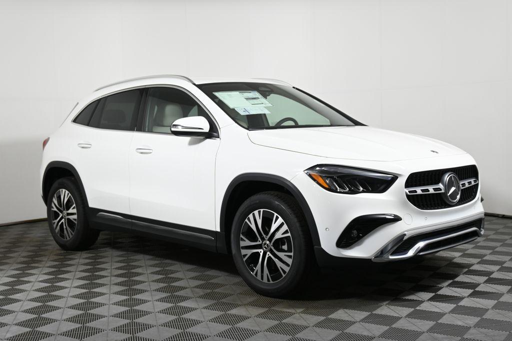 new 2025 Mercedes-Benz GLA 250 car, priced at $47,895