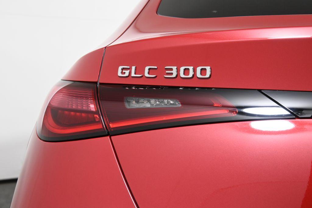 new 2025 Mercedes-Benz GLC 300 car, priced at $72,445