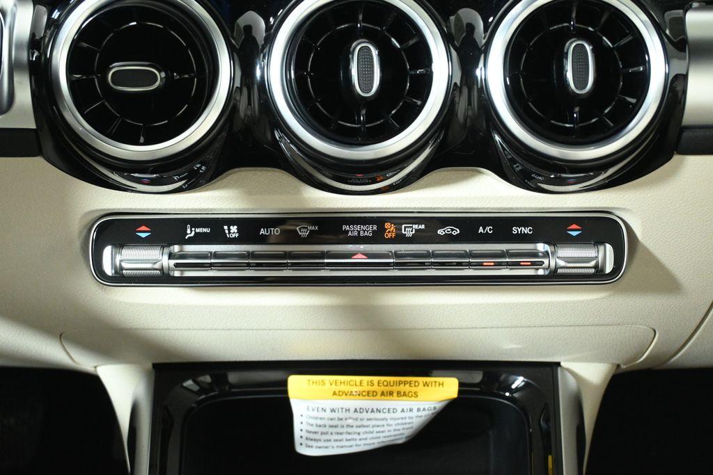new 2025 Mercedes-Benz GLB 250 car, priced at $46,550