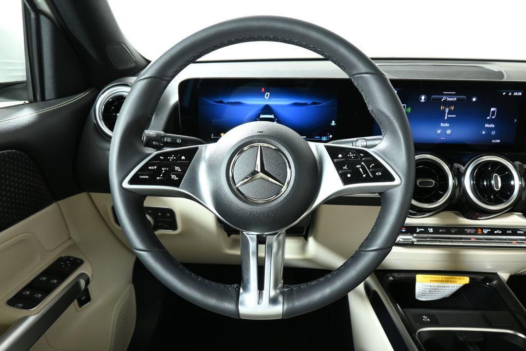 new 2025 Mercedes-Benz GLB 250 car, priced at $46,550