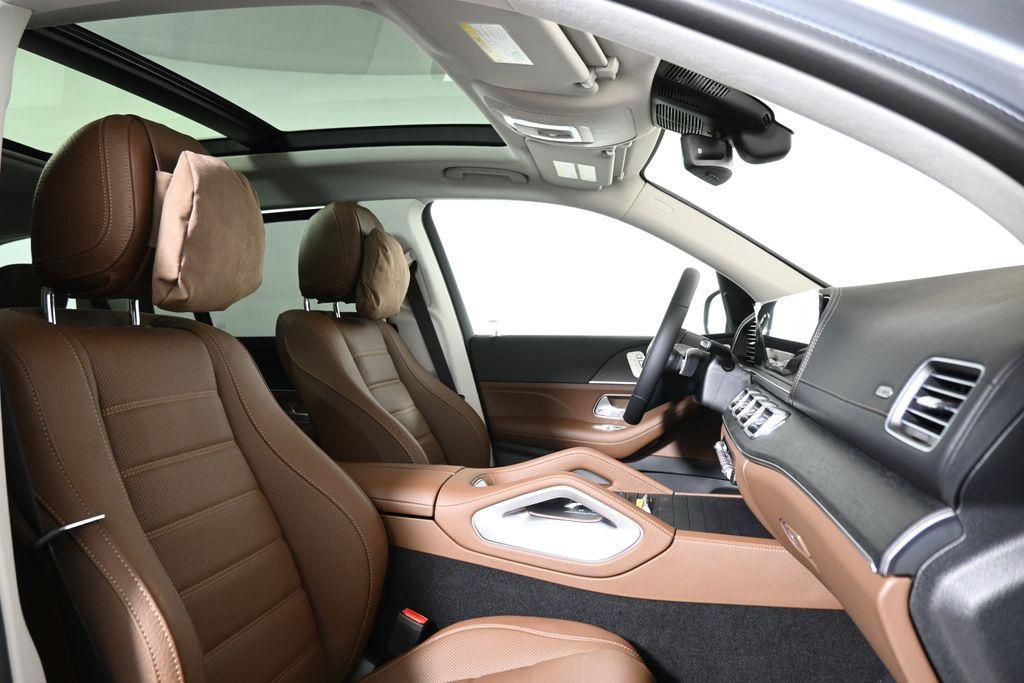 new 2026 Mercedes-Benz GLS 450 car