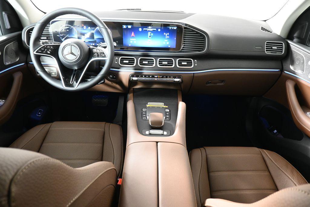 new 2026 Mercedes-Benz GLS 450 car