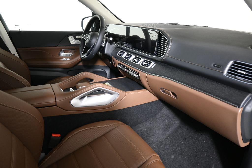 new 2026 Mercedes-Benz GLS 450 car