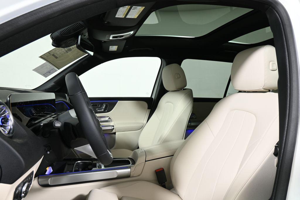 new 2025 Mercedes-Benz GLB 250 car, priced at $51,670