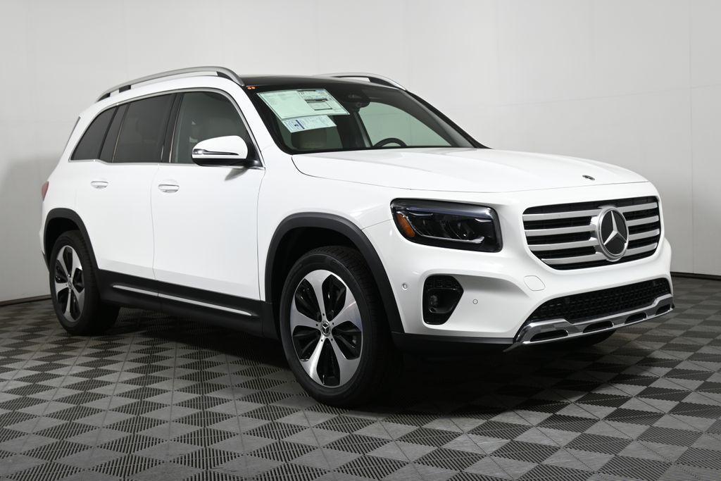 new 2025 Mercedes-Benz GLB 250 car, priced at $51,670