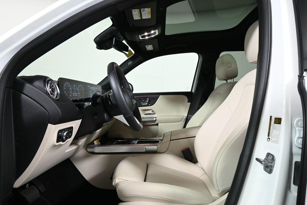 used 2025 Mercedes-Benz GLB 250 car, priced at $51,670