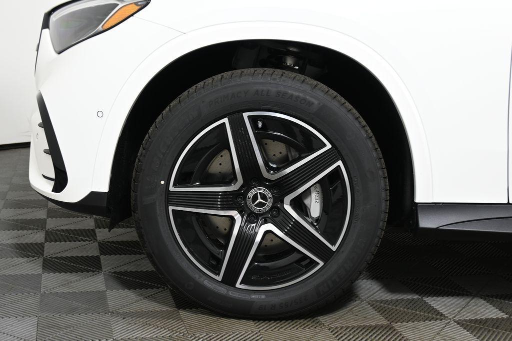 new 2025 Mercedes-Benz GLC 300 car, priced at $57,800